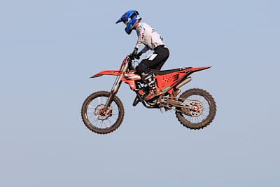 EMX125 Leader Valerio Lata gewann in Lacapelle