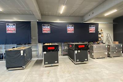 Die Frachtkisten stehen seit heute wieder im Intact-Workshop in Memmingen 