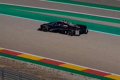 Der Peugeot 9X8 im MotorLand Aragon