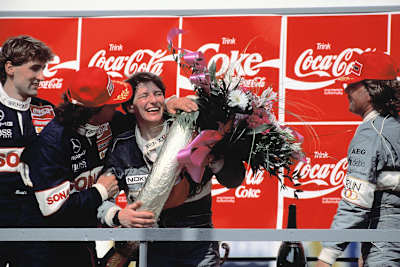 Ellen Lohr bejubelt ihren DTM-Sieg