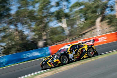 Ein Porsche 911 GT3 R bei den 12h Bathurst
