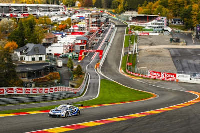 Porsche 911 GT3 R in der Eau Rouge: Die 24h von Spa sind eines der Highlights im GT-Sport