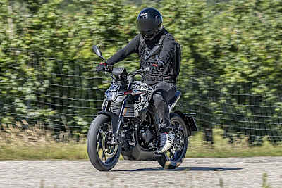 Malaguti Drakon 125: Pfiffig gestaltete, wohl praktisch fertig entwickelte 125er - mit neuem Motor?