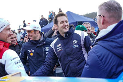 Richard Millener (Mitte)