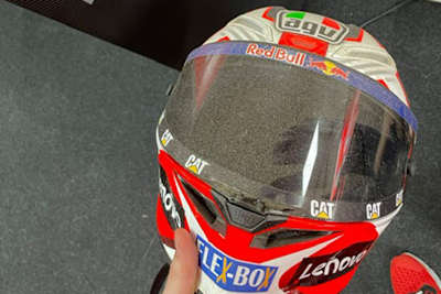 Der staubige Sturzhelm von Jack Miller