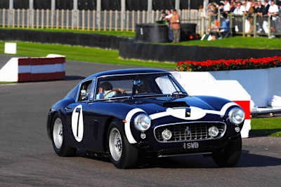 Stirling Moss 2011 im tiefblauen Ferrari in Goodwood