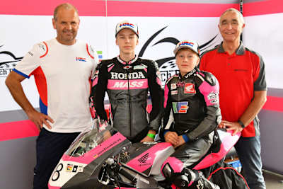 Adi Stadler, Loris Schönrock, Jona Eisenkolb und Manfred John