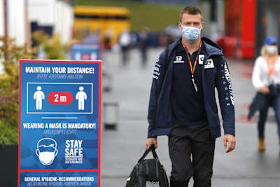 Abstand halten in Österreich, auch für Daniil Kvyat gilt Maskenpflicht