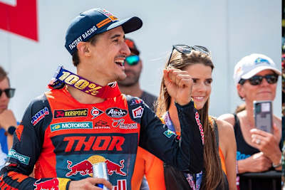 Marvin Musquin freut sich über das erste Podium der US Nationals 2021