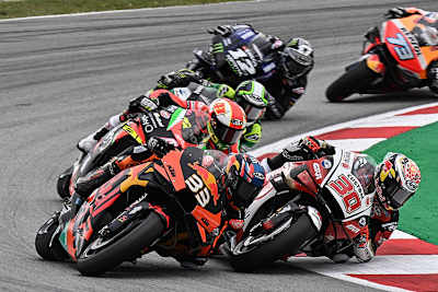 Catalunya-GP: Nakagami (30) gegen Binder (33), Aleix Espargaró, Crutchlow, Viñales und Alex Márquez