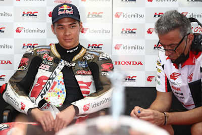 Takaaki Nakagami mit Crew-Chief Giacomo Guidotti