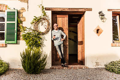 Werner Nenning vor seinem Bauernhaus