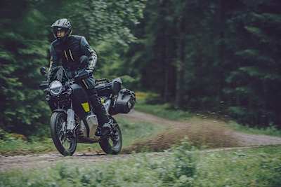 Husqvarna Norden 901: Das soeben enthüllte Serienmotorrad bleibt sehr nah an der Konzeptstudie von 2019 