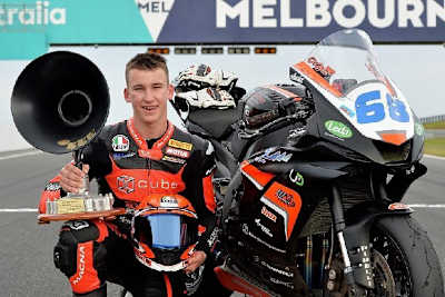 Oli Bayliss soll zuerst in Australien Sieger werden