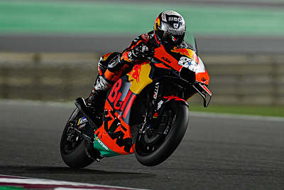 Miguel Oliveira hielt auf der Werks-KTM RC16 vorne mit