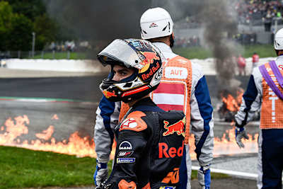 Dani Pedrosa und das Feuer