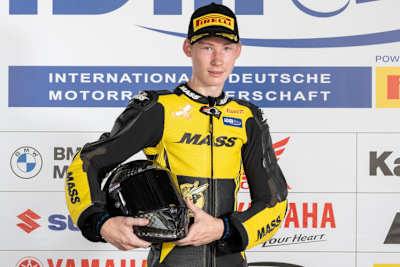 Der 18-jährige Max Zachmann startet 2021 erneut in der IDM Supersport 300