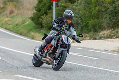 KTM 1290 Super Duke RR: Auf letzten Erprobungsfahrten erwischt