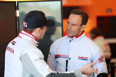 Alberto Puig (re.) mit Stefan Bradl