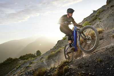 Mit der Mithilfe des neuen Yamaha PW-X3 rauscht man jede Steigung hoch  