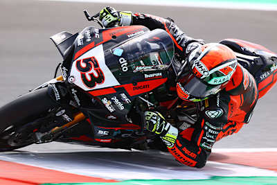 Tito Rabat und die Ducati V4R sind noch nicht eins