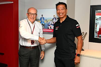 Dorna-CEO Carmelo Ezpeleta und Razlan Razali