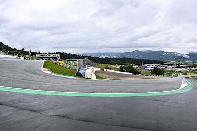 Im Bergaufstück vor der 3. Kurve wird im Winter eine Schikane gebaut