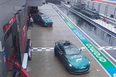 Bernd Mayländer und Alan van der Merwe gehen auf die Bahn