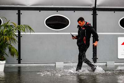 Der Regen bestimmt in Belgien das Programm