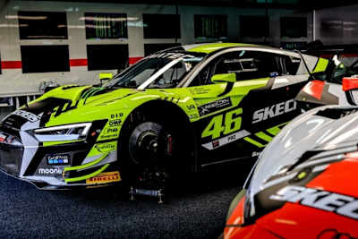 Der Audi R8 LMS GT3 evo II von Valentino Rossi in der Box