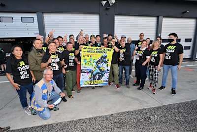 Valentino Rossi n der Boxengasse in Misano: Er wird auch bei den Reportern eine schmerzliche Lücke hinterlassen