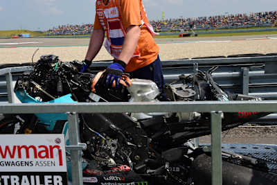 Die M1 von Valentino Rossi wurde arg zugerichtet