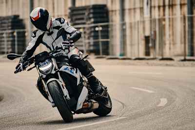 BMW S1000R: Optimierter Drehmomentverlauf statt und weniger Gewicht unrealistisch hohe Leistung
