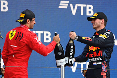Carlos Sainz und Max Verstappen