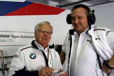 Vater und Sohn: Herbert Schnitzer mit Herbert Schnitzer Jr.