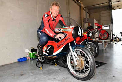 Jos Schurgers mit seiner Bridgestone-125-Replica