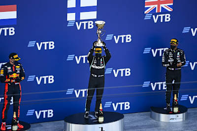 Max Verstappen (2.), Sieger Valtteri Bottas, Lewis Hamilton (3.)