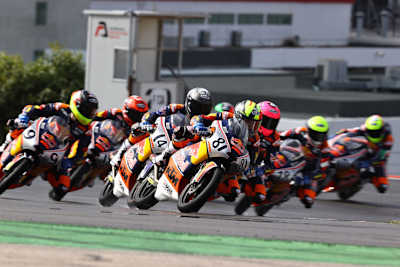 Das Rookies-Feld nimmt Kurs auf das erste Rennwochenende 2022