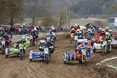 Start mit Schneeflocken: Prümmer (17), Peter (2) Hofmann (41), Hengster (914) Gordejev (151), Walter (79), Hoormann (84)