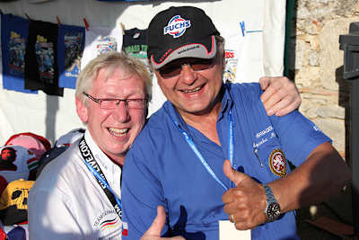 Milan Spinka (re.) feiert seinen 70er