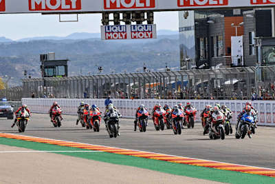 Selten war das MotoGP-Feld so eng beisammen wie 2020