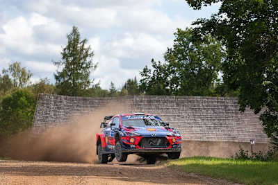   Ott Tänak mit Kurs auf den ersten Heimsieg