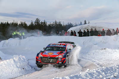 Ott Tänak hat die Rallye Arctic unter Kontrolle