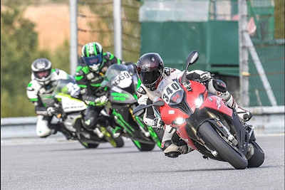Endlich wieder auf der Rennstrecke fahren: Die Normalität kehrt langsam zurück
