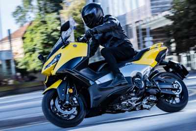 Yamaha Tmax: Mittlerweile wird die achte Generation des Sportrollers vorgestellt - im schon fast supersportlichen Design