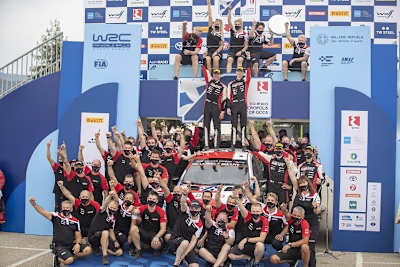 Das siegreiche Toyota-Team