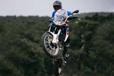 Aprilia Tuareg 660: Im Video zeigt wird uns gezeigt, was ein Könner damit anstellen kann 