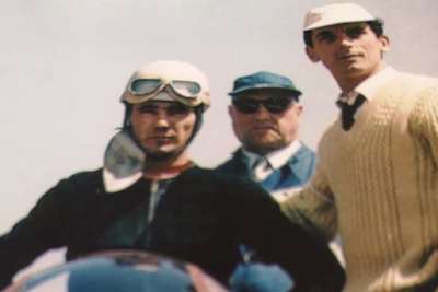 Carlo Ubbiali mit Umberto Masetti (rechts)