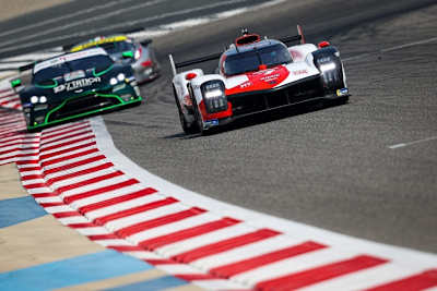 Schnellstes Hypercar in Bahrain: Der Toyota GR010 Hybrid von Kamui Kobayashi