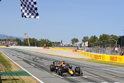 Mika Häkkinen ist sich sicher: Max Verstappen hat derzeit die besseren Karten als die Ferrari-Fahrer